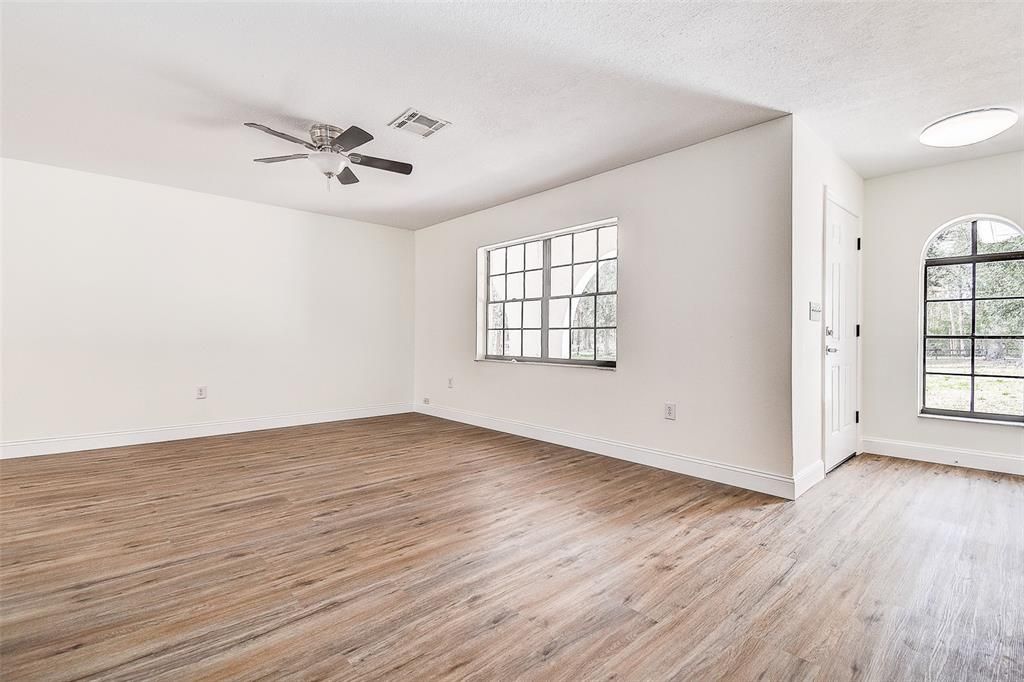 待售: $499,000 (3 贝兹, 2 浴室, 2001 平方英尺)