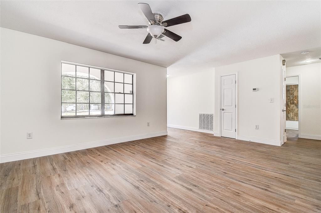 待售: $499,000 (3 贝兹, 2 浴室, 2001 平方英尺)