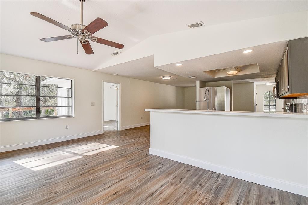 待售: $499,000 (3 贝兹, 2 浴室, 2001 平方英尺)