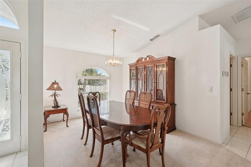 En Venta: $425,000 (3 camas, 2 baños, 1806 Pies cuadrados)