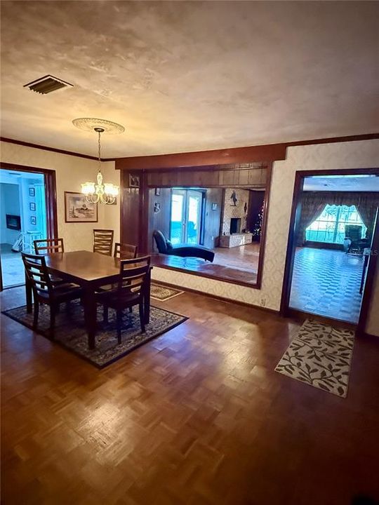 На продажу: $599,900 (4 спален, 2 ванн, 2120 Квадратных фут)