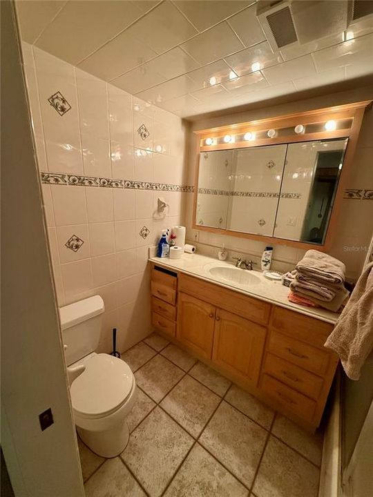 На продажу: $599,900 (4 спален, 2 ванн, 2120 Квадратных фут)