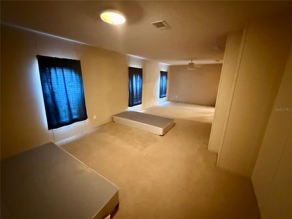 На продажу: $599,900 (4 спален, 2 ванн, 2120 Квадратных фут)