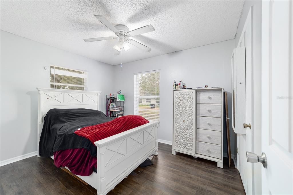 For Sale: $239,900 (4 beds, 2 baths, 1388 Square Feet)