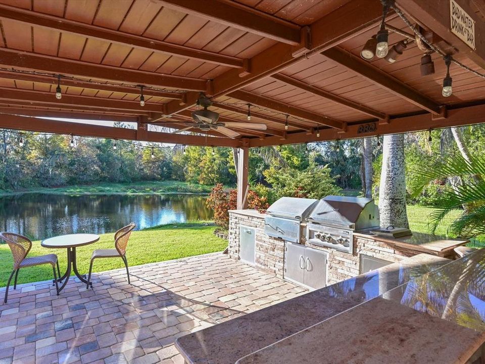 For Sale: $570,000 (4 beds, 2 baths, 2847 Square Feet)