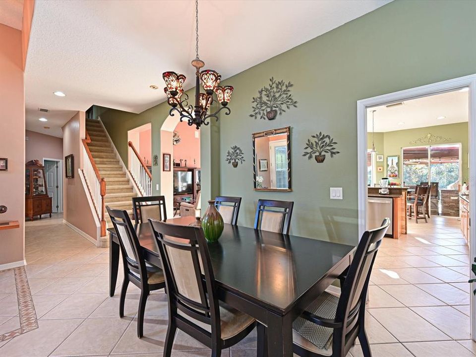 For Sale: $570,000 (4 beds, 2 baths, 2847 Square Feet)