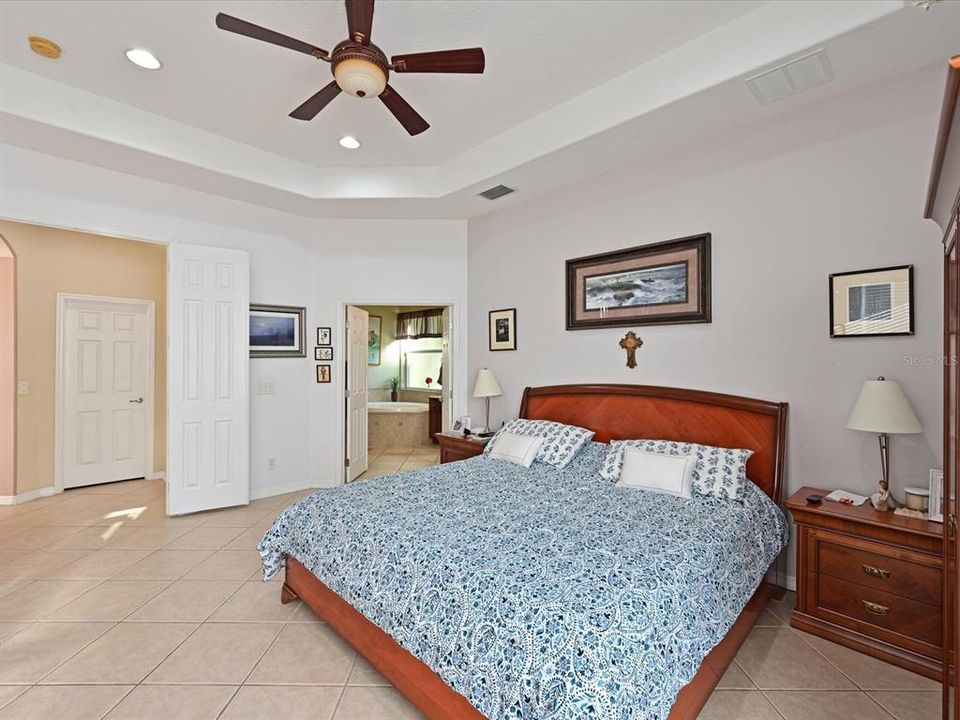 For Sale: $570,000 (4 beds, 2 baths, 2847 Square Feet)