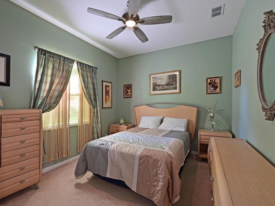 For Sale: $570,000 (4 beds, 2 baths, 2847 Square Feet)