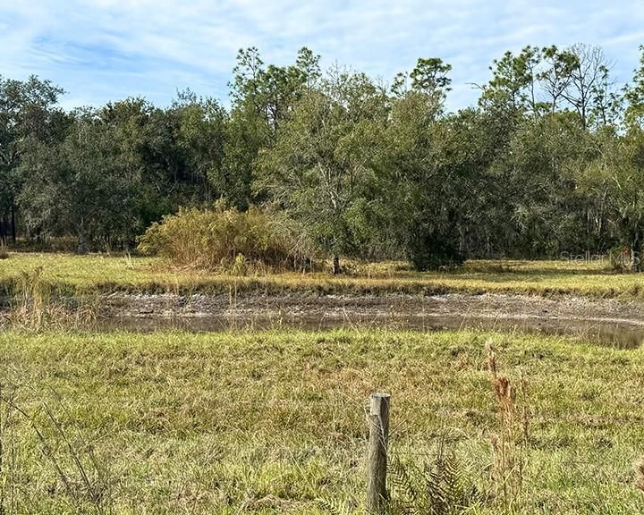 На продажу: $385,000 (7.90 acres)