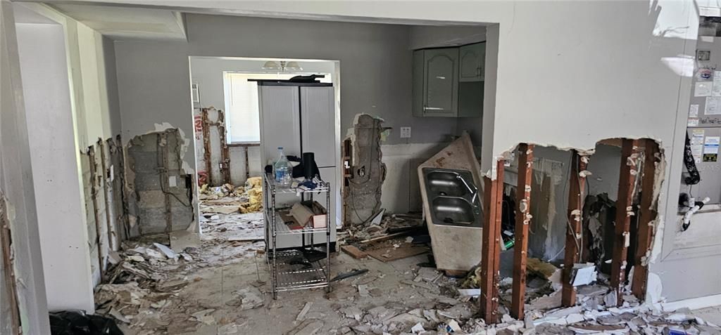 На продажу: $150,000 (4 спален, 2 ванн, 1400 Квадратных фут)