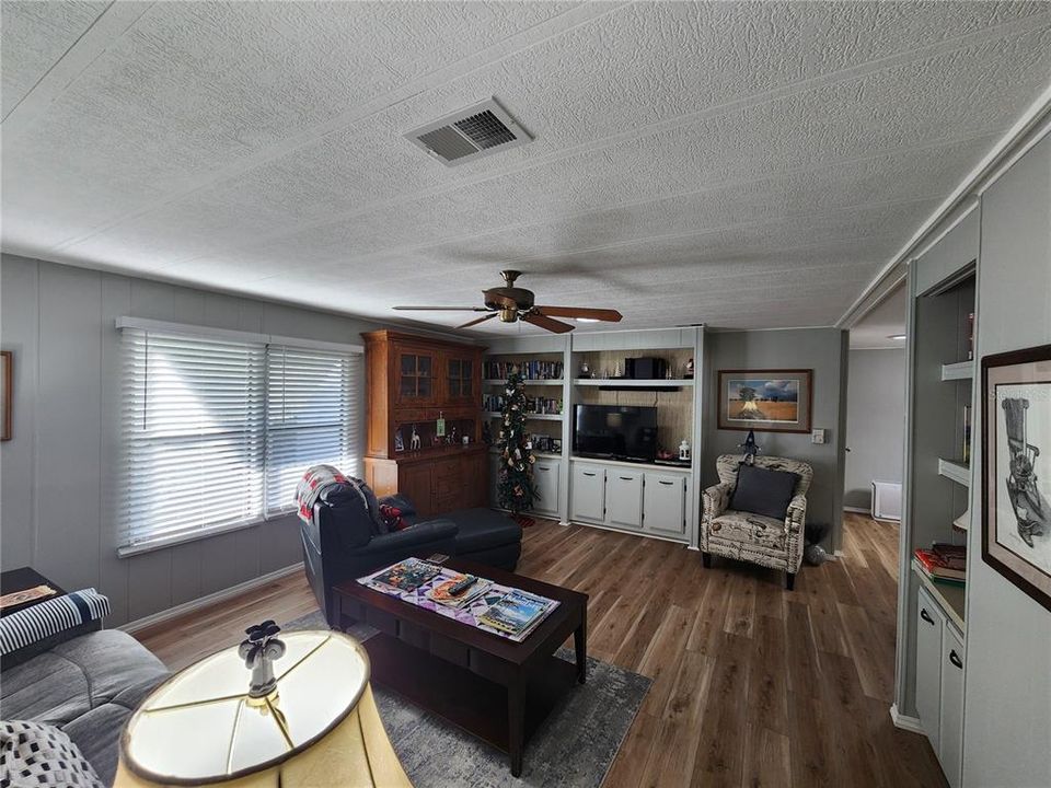 En Venta: $130,000 (2 camas, 2 baños, 1316 Pies cuadrados)