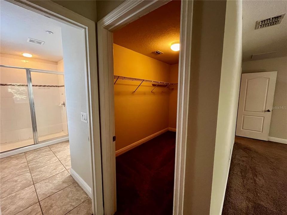 For Sale: $380,000 (3 beds, 3 baths, 1787 Square Feet)