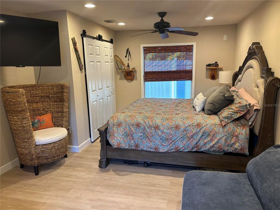 En Venta: $524,900 (4 camas, 2 baños, 2708 Pies cuadrados)