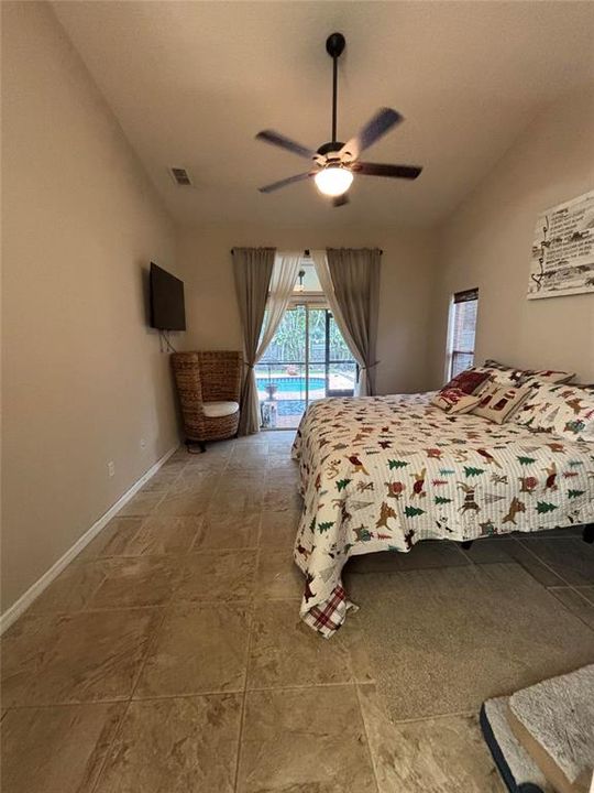 En Venta: $524,900 (4 camas, 2 baños, 2708 Pies cuadrados)