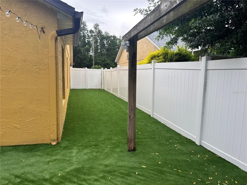 En Venta: $524,900 (4 camas, 2 baños, 2708 Pies cuadrados)