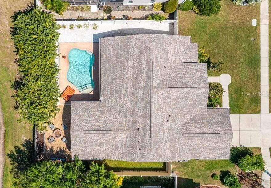 En Venta: $524,900 (4 camas, 2 baños, 2708 Pies cuadrados)