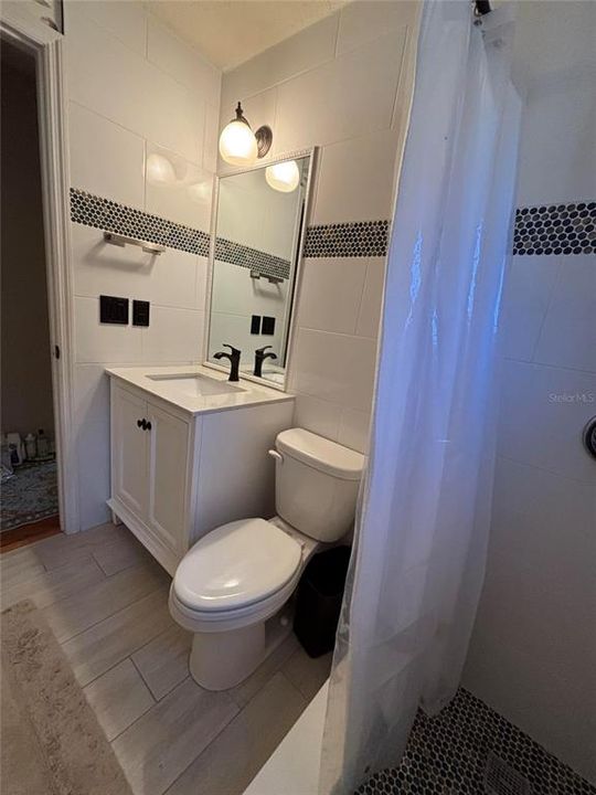 En Venta: $524,900 (4 camas, 2 baños, 2708 Pies cuadrados)