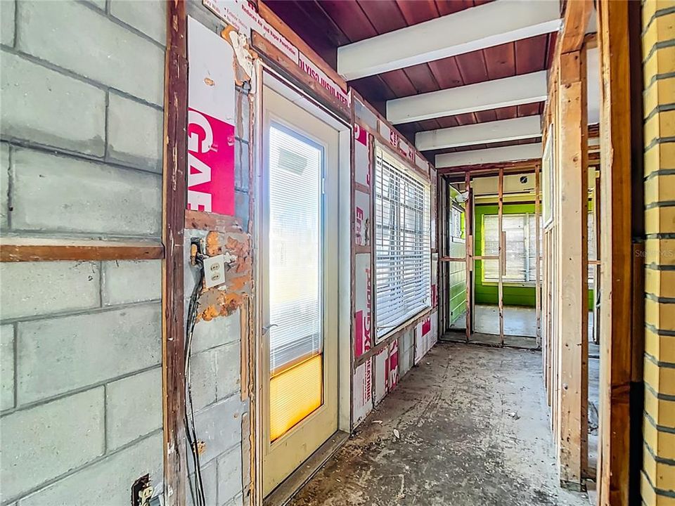 En Venta: $395,000 (2 camas, 1 baños, 1363 Pies cuadrados)