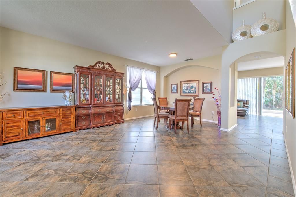 En Venta: $489,000 (3 camas, 2 baños, 2181 Pies cuadrados)