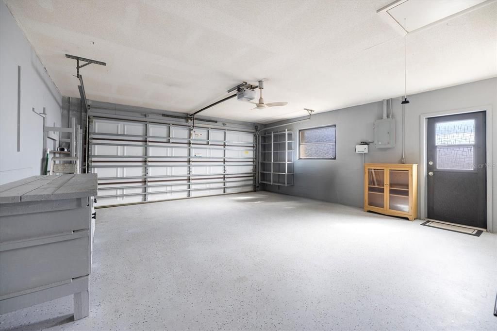 For Sale: $298,500 (2 beds, 2 baths, 1290 Square Feet)