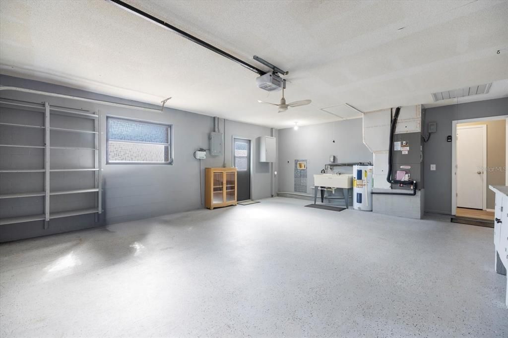 For Sale: $298,500 (2 beds, 2 baths, 1290 Square Feet)