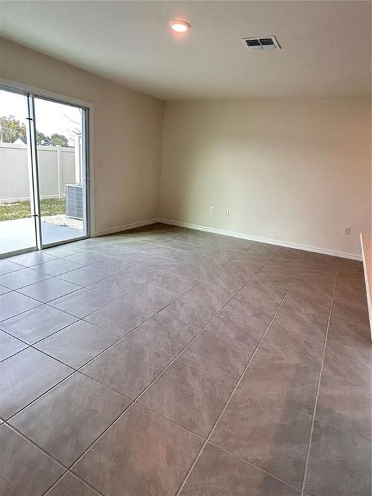 В аренду: $1,650 (3 спален, 2 ванн, 1458 Квадратных фут)