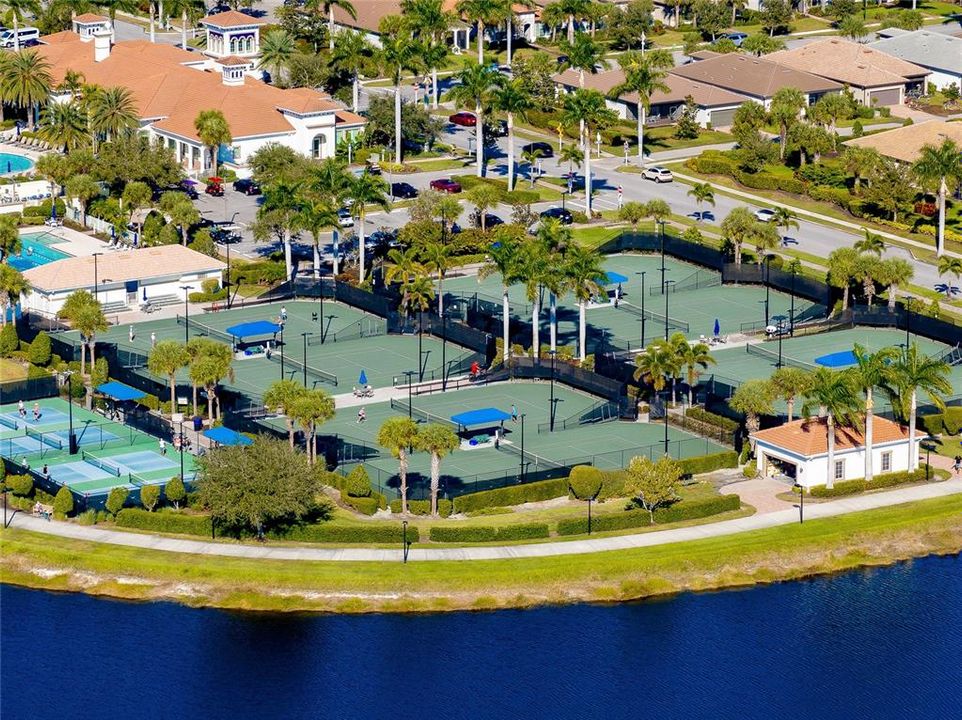 For Sale: $385,000 (2 beds, 2 baths, 1443 Square Feet)