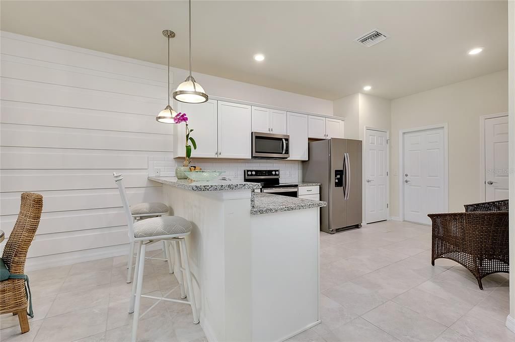 For Sale: $385,000 (2 beds, 2 baths, 1443 Square Feet)