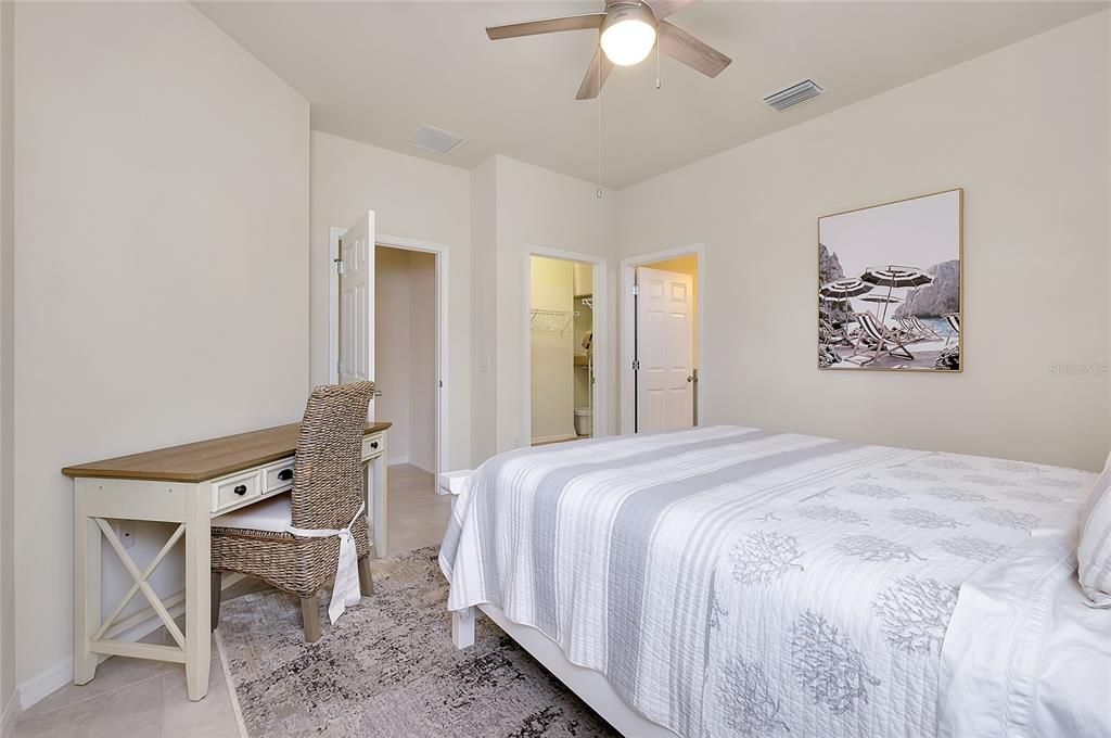 For Sale: $385,000 (2 beds, 2 baths, 1443 Square Feet)