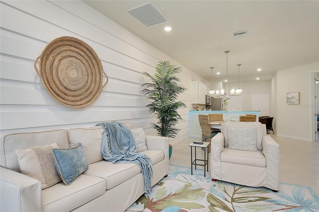 For Sale: $385,000 (2 beds, 2 baths, 1443 Square Feet)