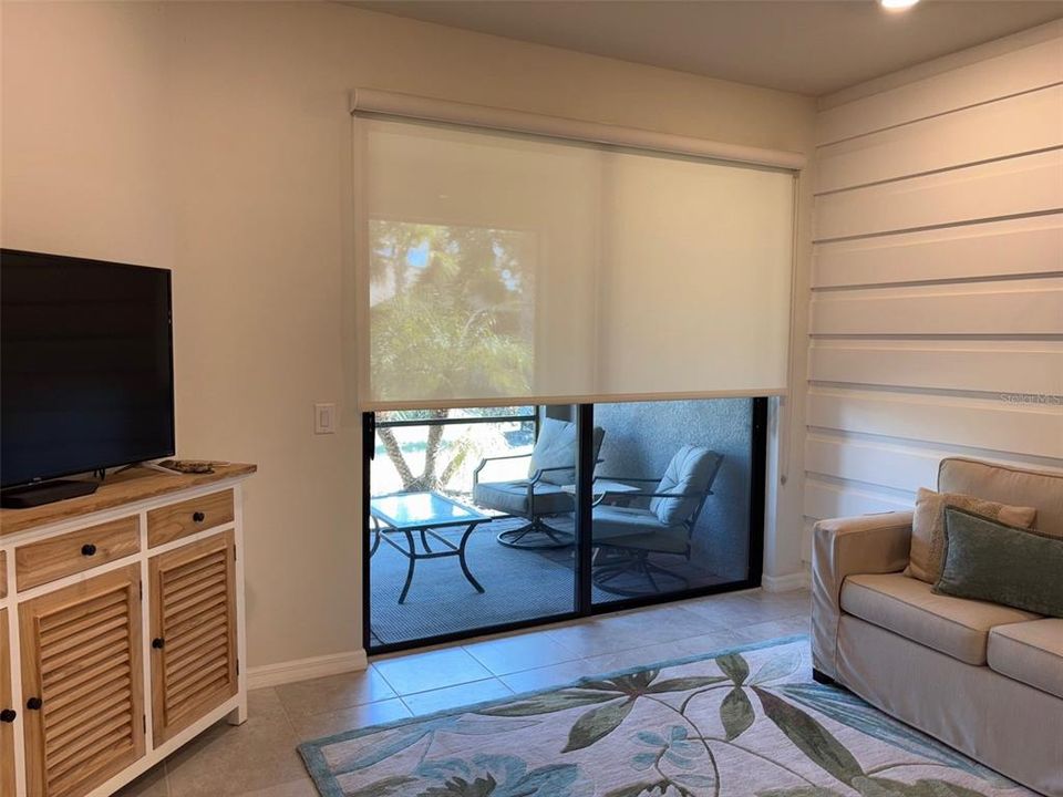 For Sale: $385,000 (2 beds, 2 baths, 1443 Square Feet)