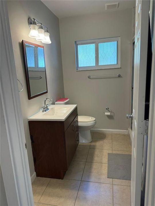 На продажу: $334,900 (4 спален, 2 ванн, 1335 Квадратных фут)