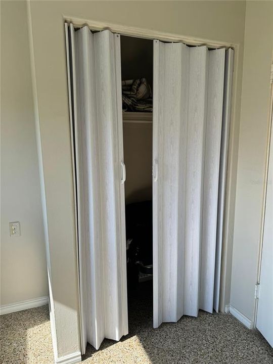 На продажу: $334,900 (4 спален, 2 ванн, 1335 Квадратных фут)