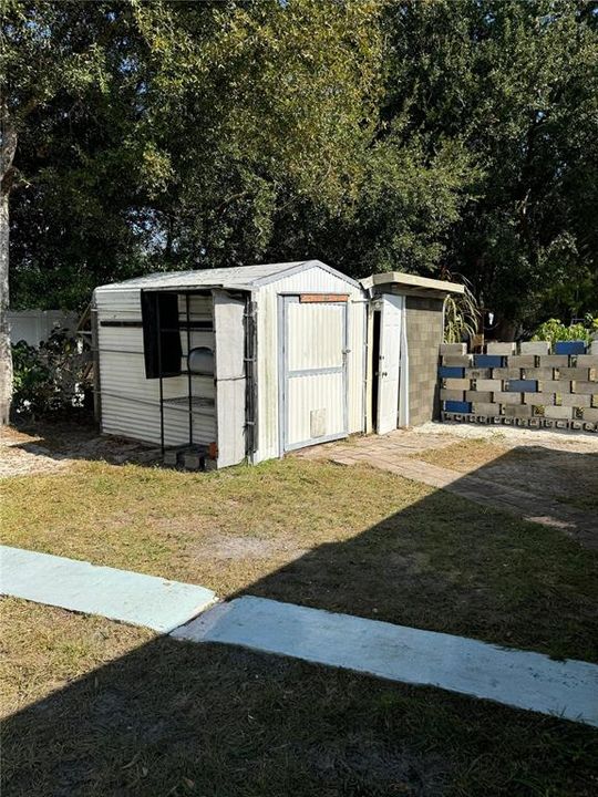 На продажу: $334,900 (4 спален, 2 ванн, 1335 Квадратных фут)