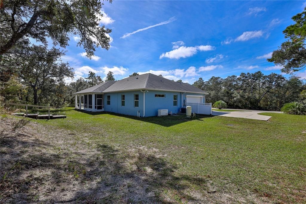 Под контрактом: $399,900 (3 спален, 2 ванн, 1994 Квадратных фут)