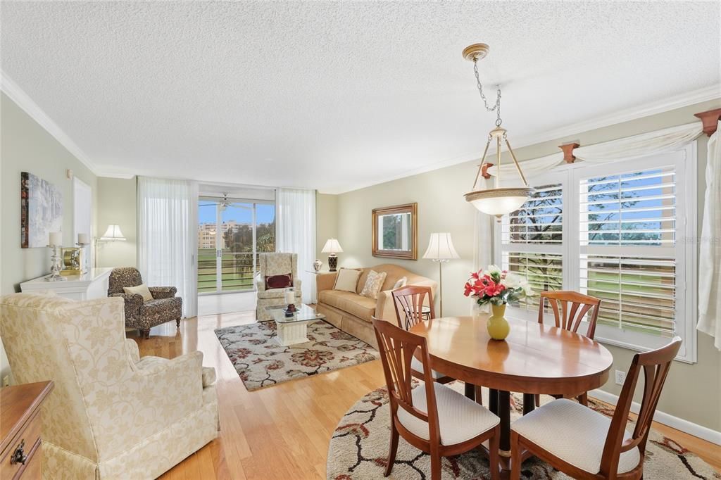 En Venta: $299,000 (2 camas, 2 baños, 1406 Pies cuadrados)