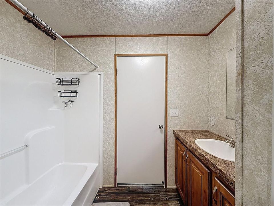 En Venta: $200,000 (3 camas, 2 baños, 936 Pies cuadrados)