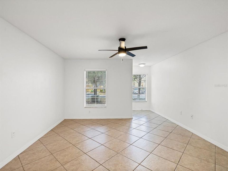 На продажу: $265,000 (3 спален, 2 ванн, 1501 Квадратных фут)