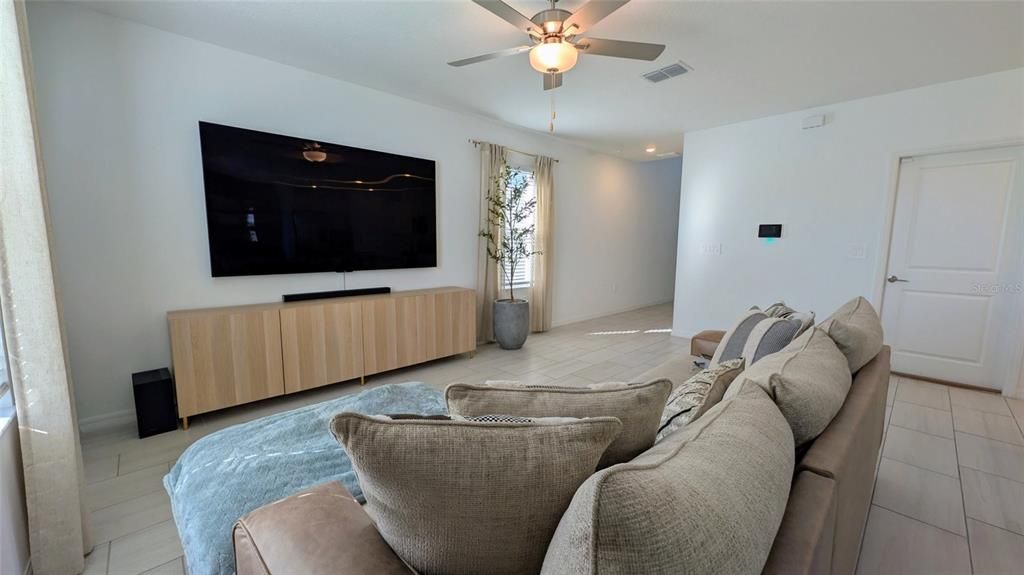 出租: $2,650 (4 贝兹, 2 浴室, 1920 平方英尺)