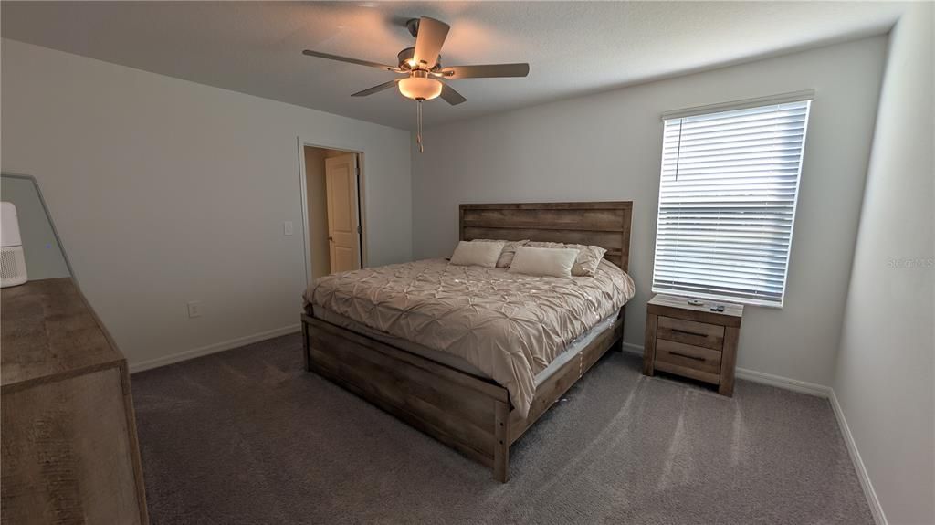 出租: $2,650 (4 贝兹, 2 浴室, 1920 平方英尺)