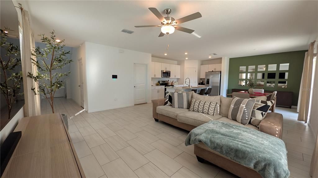 出租: $2,650 (4 贝兹, 2 浴室, 1920 平方英尺)