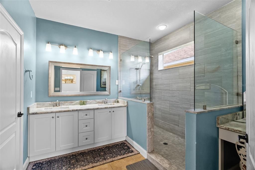 На продажу: $535,000 (3 спален, 2 ванн, 2136 Квадратных фут)