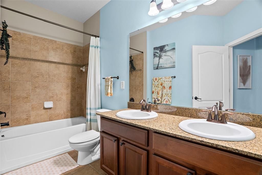 На продажу: $535,000 (3 спален, 2 ванн, 2136 Квадратных фут)