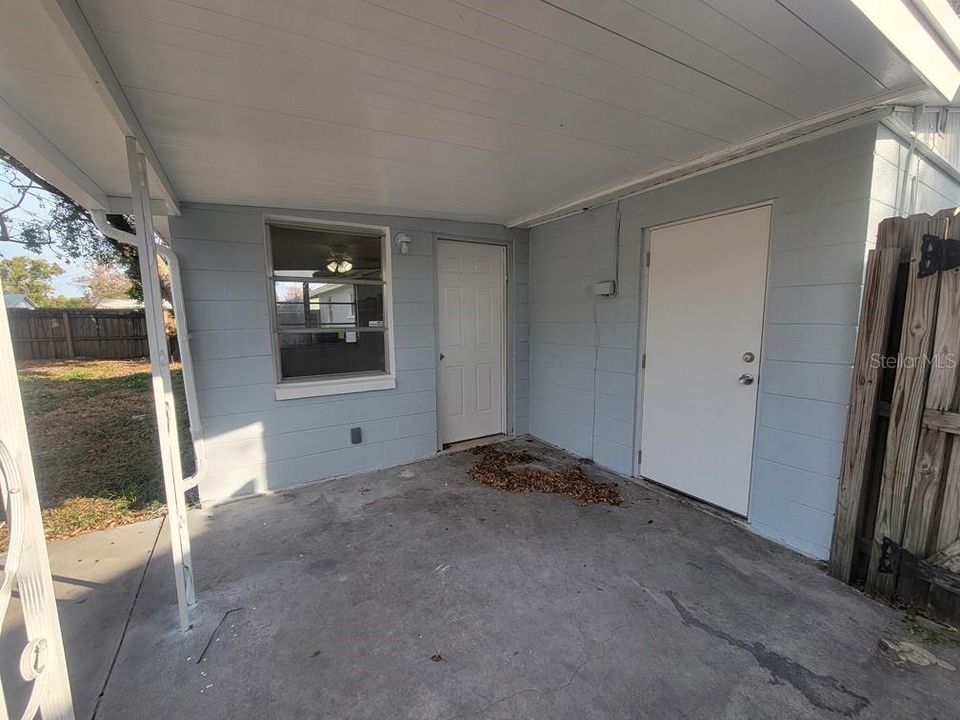 For Sale: $190,000 (2 beds, 1 baths, 1024 Square Feet)