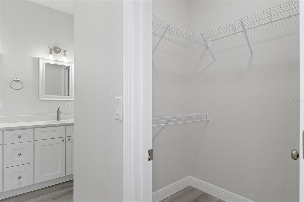 В аренду: $2,400 (4 спален, 2 ванн, 1662 Квадратных фут)