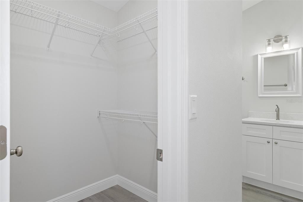 В аренду: $2,400 (4 спален, 2 ванн, 1662 Квадратных фут)