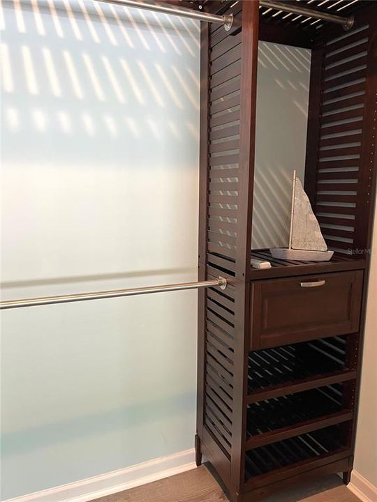 For Sale: $359,000 (2 beds, 2 baths, 1195 Square Feet)