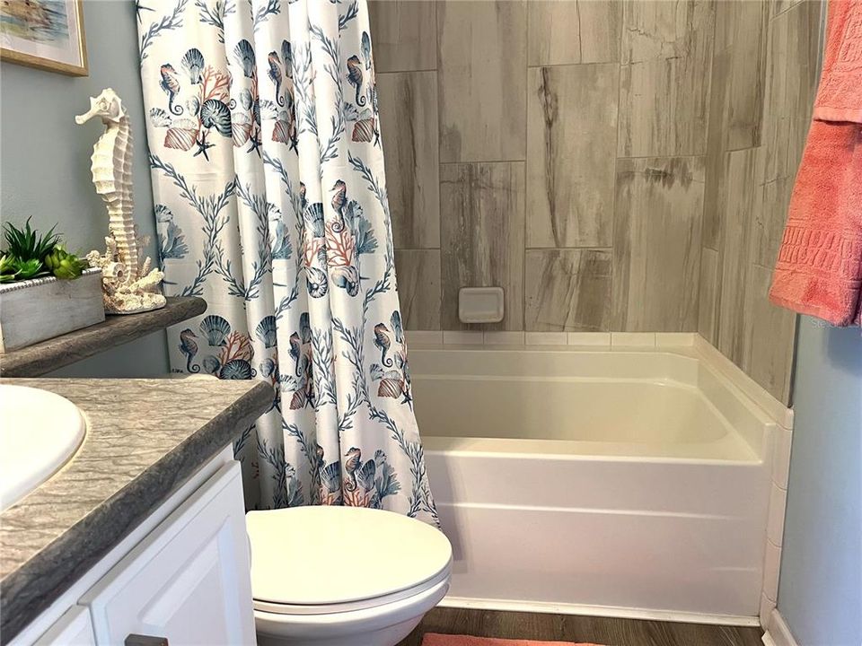 For Sale: $359,000 (2 beds, 2 baths, 1195 Square Feet)