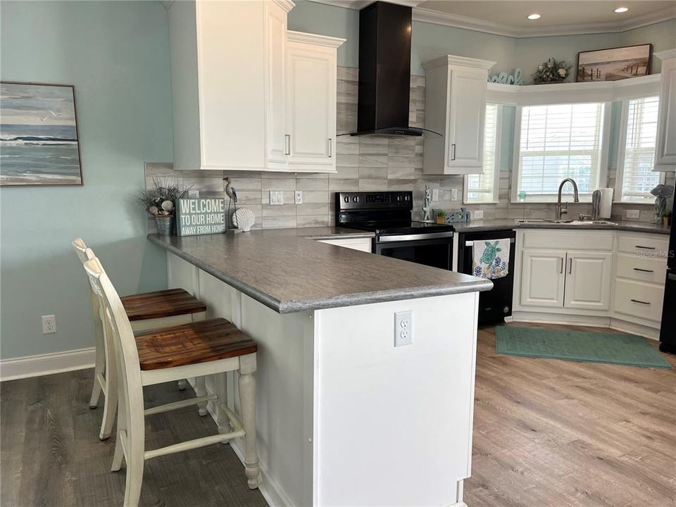 For Sale: $359,000 (2 beds, 2 baths, 1195 Square Feet)