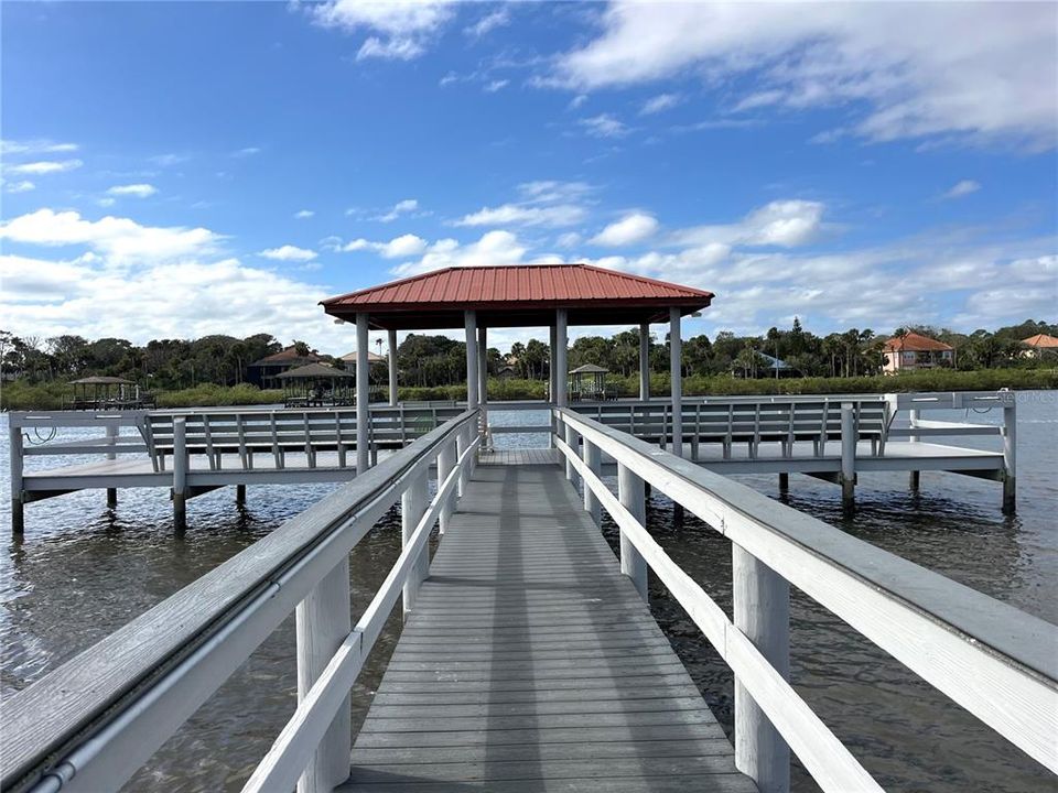 For Sale: $359,000 (2 beds, 2 baths, 1195 Square Feet)